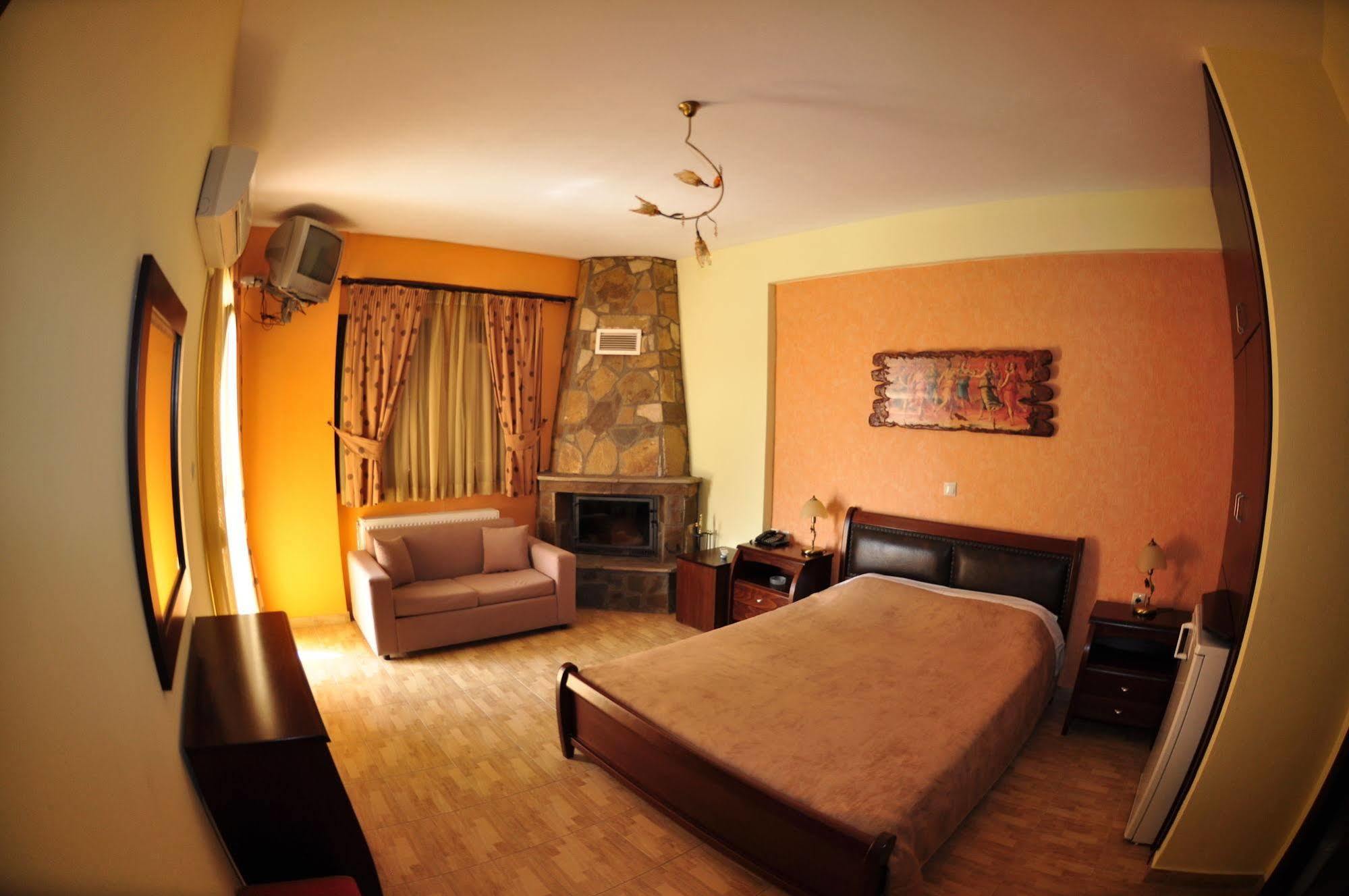 Oreiades Ξενοδοχείο Κρυονέρι Εξωτερικό φωτογραφία